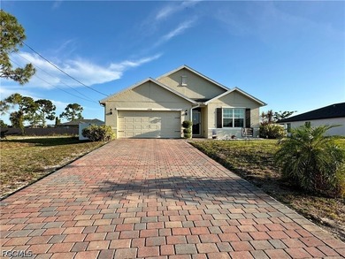 Welcome to this exceptional property located in the Cape Coral - photo 2