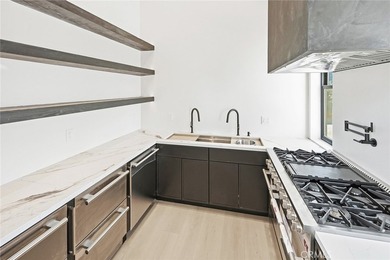 647 Temple - photo 26