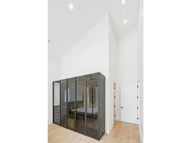 647 Temple - photo 31