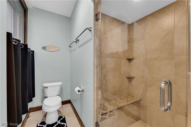 Experience true downtown living in this stunning 2-beds, 2-baths - photo 33