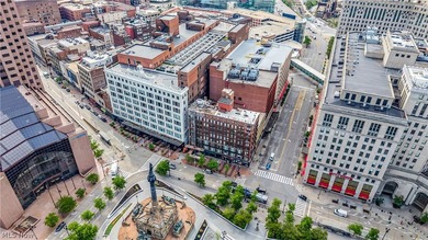 Experience true downtown living in this stunning 2-beds, 2-baths - photo 38
