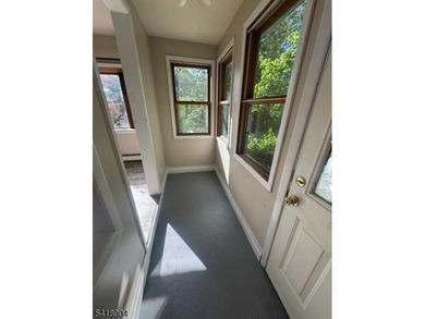 Charming 2 bedroom ranch located in beautiful Cozy Lake. Home - photo 3