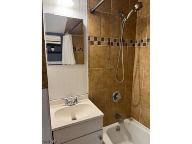 Charming 2 bedroom ranch located in beautiful Cozy Lake. Home - photo 6