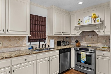 Seller is offering $5000 in concessions with acceptable offer!! - photo 8