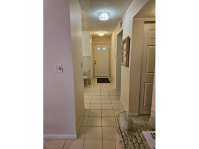 REDUCED! READY TO SELL! BESTLOCATION!! Corner unit w/garage on - photo 16