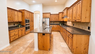 Welcome to 863 Northridge in the gated Estates neighborhood of - photo 11
