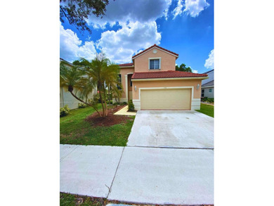 Weston Lakes Area Home For Sale in Weston Florida
