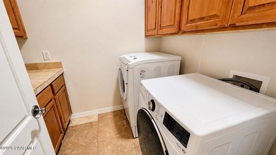 Welcome to 863 Northridge in the gated Estates neighborhood of - photo 27