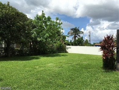 Welcome to this well-maintained 3-bedroom, 2-bath home in the - photo 3