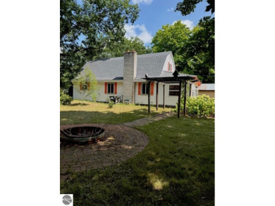 (private lake, pond, creek) Home Sale Pending in Fife Lake Michigan