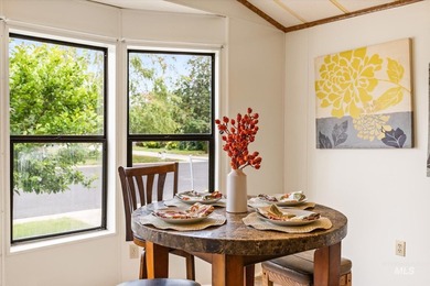 Tucked into a quiet, well maintained neighborhood with low HOA - photo 11