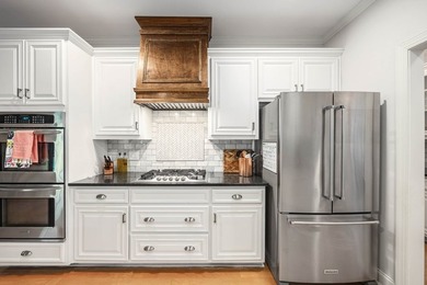 Welcome to 4944 Turnberry Lane in Columbus - a beautifully - photo 16