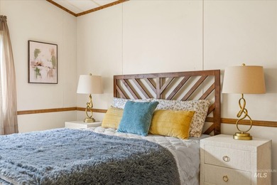 Tucked into a quiet, well maintained neighborhood with low HOA - photo 18