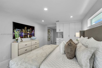 Beautifully remodeled 4BR/2.5BA pool home in NON FLOODING ZONE - photo 22