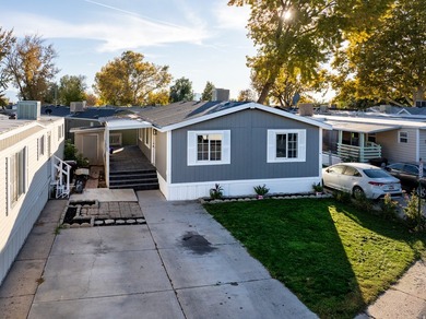 NEW ROOF WITH FULL PRICE OFFER! This beautifully updated home - photo 8