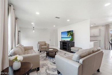 NOT IN A FLOOD ZONE!! This charming single-family house in Cape - photo 7
