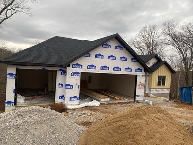 Lake Windsor Home For Sale in Bella Vista Arkansas