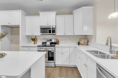Call Celia Murphy with any questions or your private - photo 12