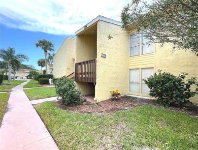 Come check out this cozy 2nd floor condo located in the - photo 2