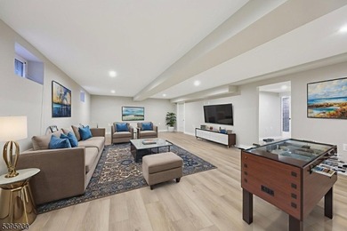 Welcome to an exceptional luxury retreat in sought-after West - photo 18