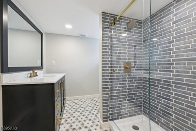 Welcome to an exceptional luxury retreat in sought-after West - photo 20