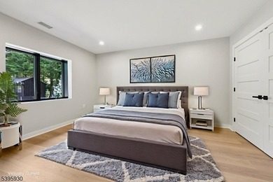 Welcome to an exceptional luxury retreat in sought-after West - photo 21