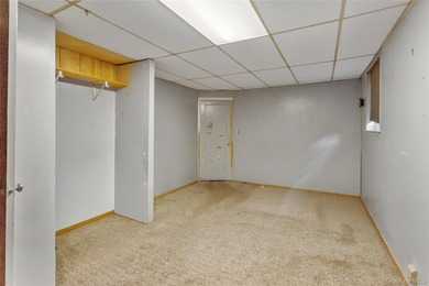 Charming Detached Home with Expansion Potential in Country Club - photo 24