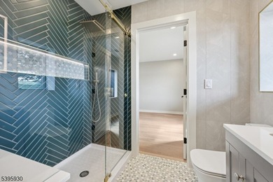 Welcome to an exceptional luxury retreat in sought-after West - photo 26
