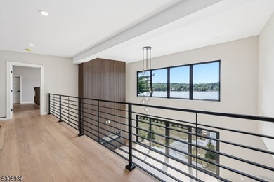 Welcome to an exceptional luxury retreat in sought-after West - photo 31