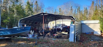# bedroom 2 Bath Ranch set on 3 wooded acresPrivate road for - photo 2