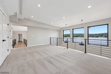 Welcome to an exceptional luxury retreat in sought-after West - photo 33