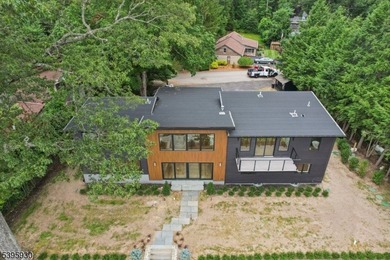 Welcome to an exceptional luxury retreat in sought-after West - photo 43