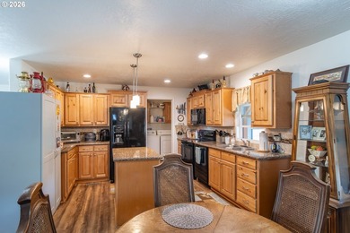 Welcome to this spacious and well-maintained 2018 manufactured - photo 8