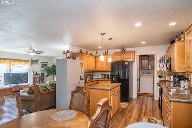 Welcome to this spacious and well-maintained 2018 manufactured - photo 9
