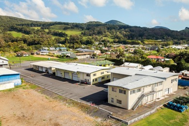 This fee simple Waimea commercial property offers two fully - photo 1