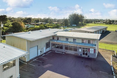 This fee simple Waimea commercial property offers two fully - photo 9