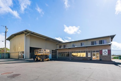 This fee simple Waimea commercial property offers two fully - photo 10