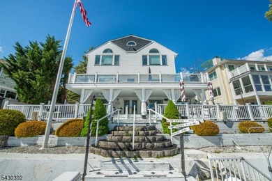 Experience lakefront living in this stunning single family home - photo 1