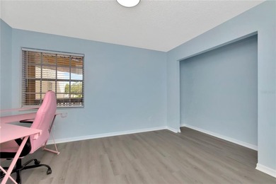 Welcome to Stone's Throw, a centrally located and well-kept - photo 13