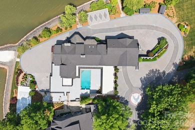 Welcome to a landmark Lake Wylie waterfront estate offering an - photo 18