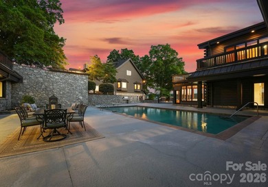Welcome to a landmark Lake Wylie waterfront estate offering an - photo 20
