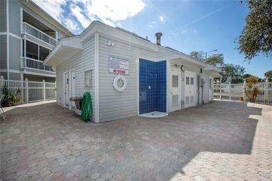 Welcome to Stone's Throw, a centrally located and well-kept - photo 23
