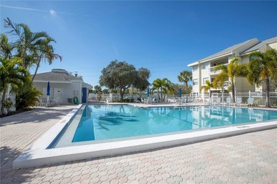 Welcome to Stone's Throw, a centrally located and well-kept - photo 25