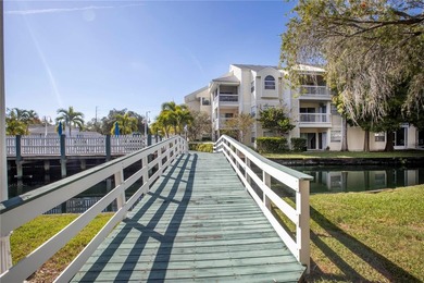 Welcome to Stone's Throw, a centrally located and well-kept - photo 28