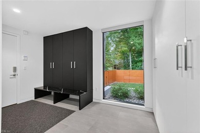 A rare fusion of innovation, design, & luxury; cutting-edge - photo 32