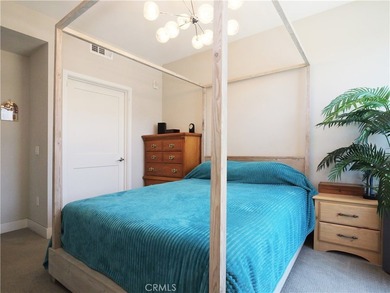 Tucked away in South Redondo, One South is a luxury - photo 10