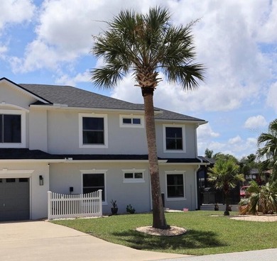 Welcome to waterfront living in the Sunshine State! This - photo 5