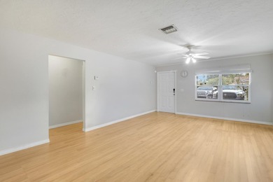 Welcome to 3814 Van Cott Place in Palm Beach Gardens - a - photo 4