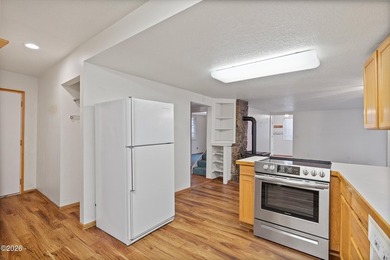 Coastal living awaits in Northwest Lincoln City! This two - photo 7