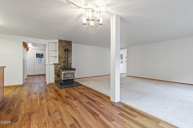 Coastal living awaits in Northwest Lincoln City! This two - photo 10